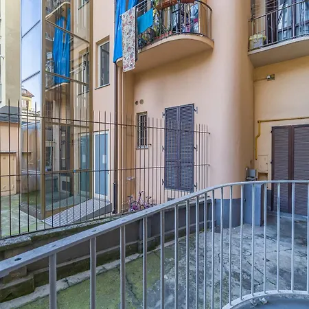 Apartment Guesthost - Inalpi Arena & Mm Nizza Subway Flat Turin