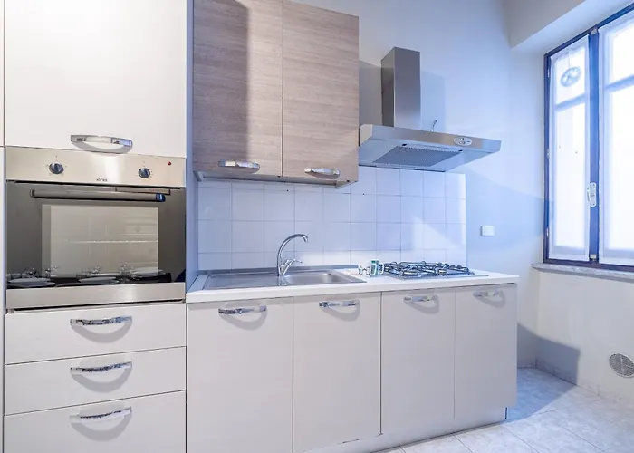 Guesthost - Inalpi Arena & Mm Nizza Subway Flat Lägenhet *