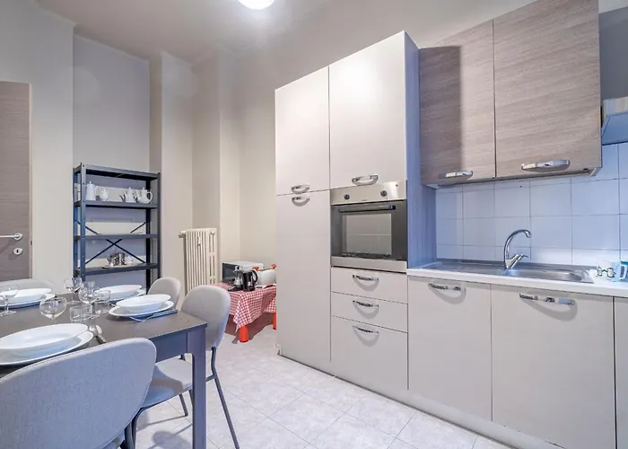 Guesthost - Inalpi Arena & Mm Nizza Subway Flat *